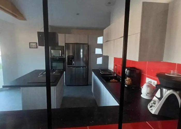 Douillette, Calme, Lit Queen Size Wifi Δωμάτια σε οικογενειακή κατοικία *