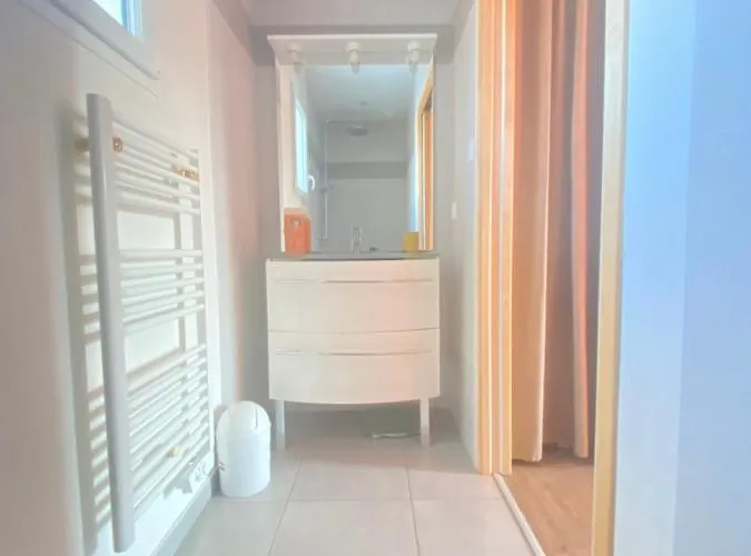 Douillette, Calme, Lit Queen Size Wifi *